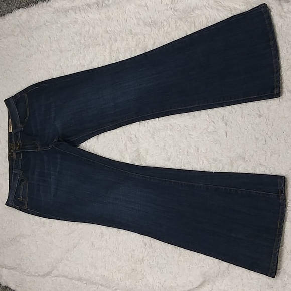 Chip and Pepper Production Laguna Beach  Blue Dark Wash Mid Rise Flare Jean - Picture 2 of 14